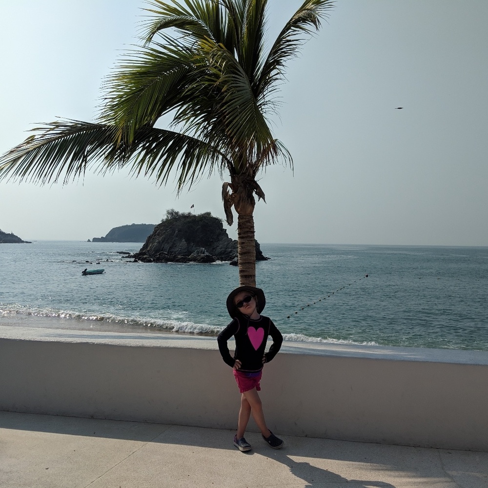 Meet your Posher, @knit_shop